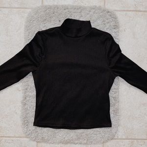 F21 Turtle Neck🖤